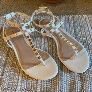 Flat cage sandals (New)